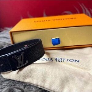 Louis Vuitton LV Black/Silver Bracelet (Fast Shipping✅📦)